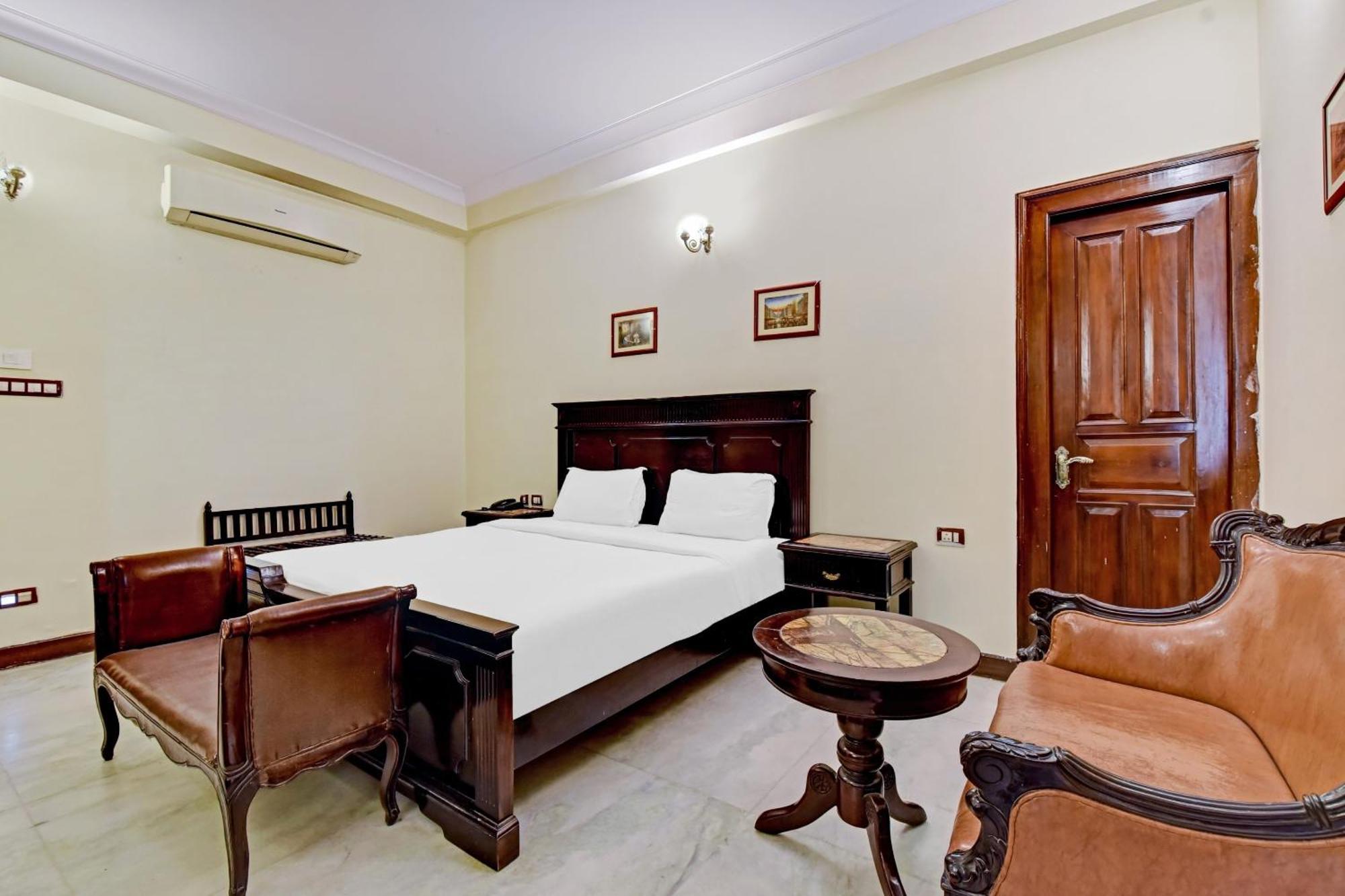 Collection O Hotel Four Boutique Kukas Extérieur photo