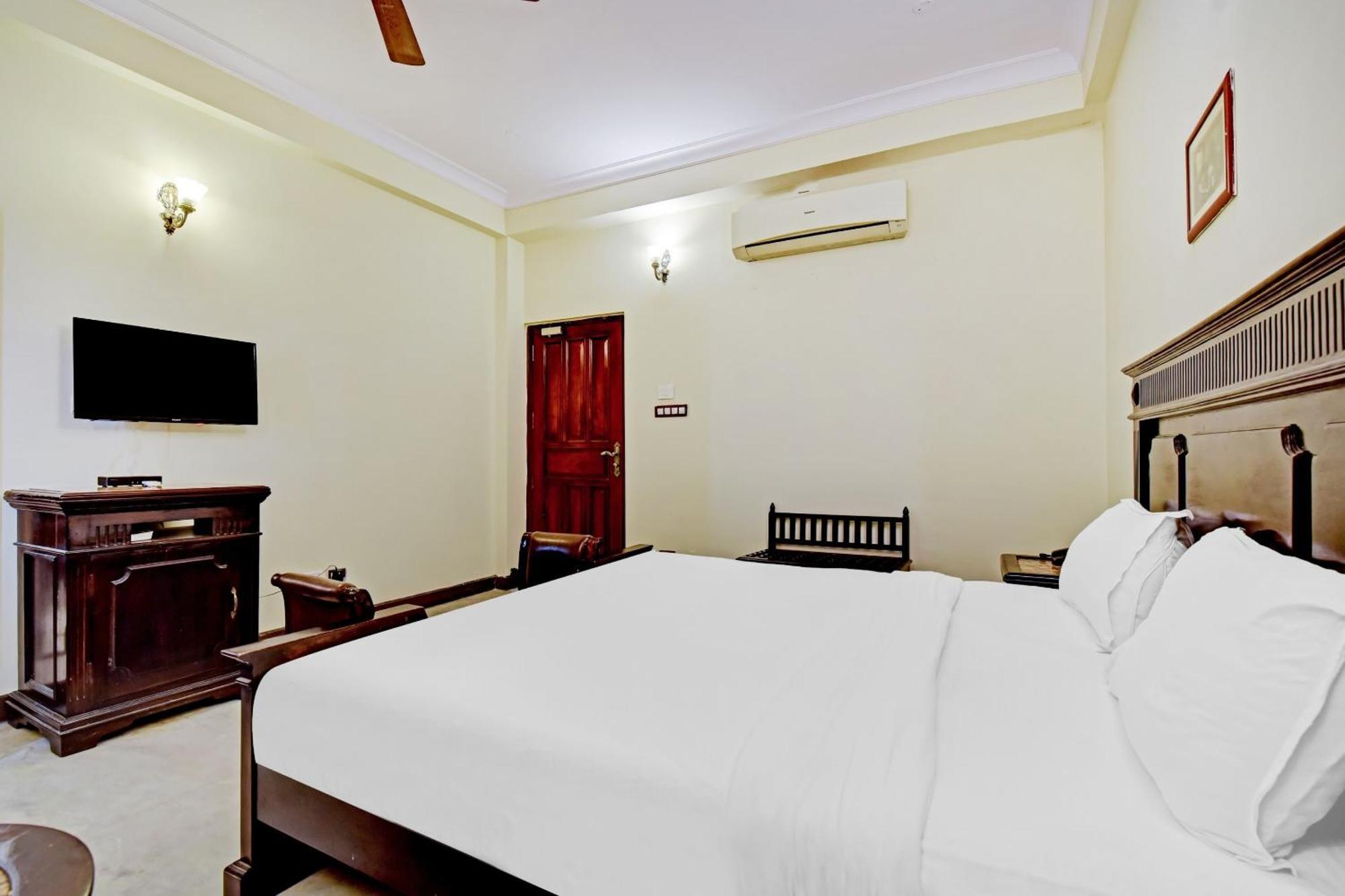 Collection O Hotel Four Boutique Kukas Extérieur photo