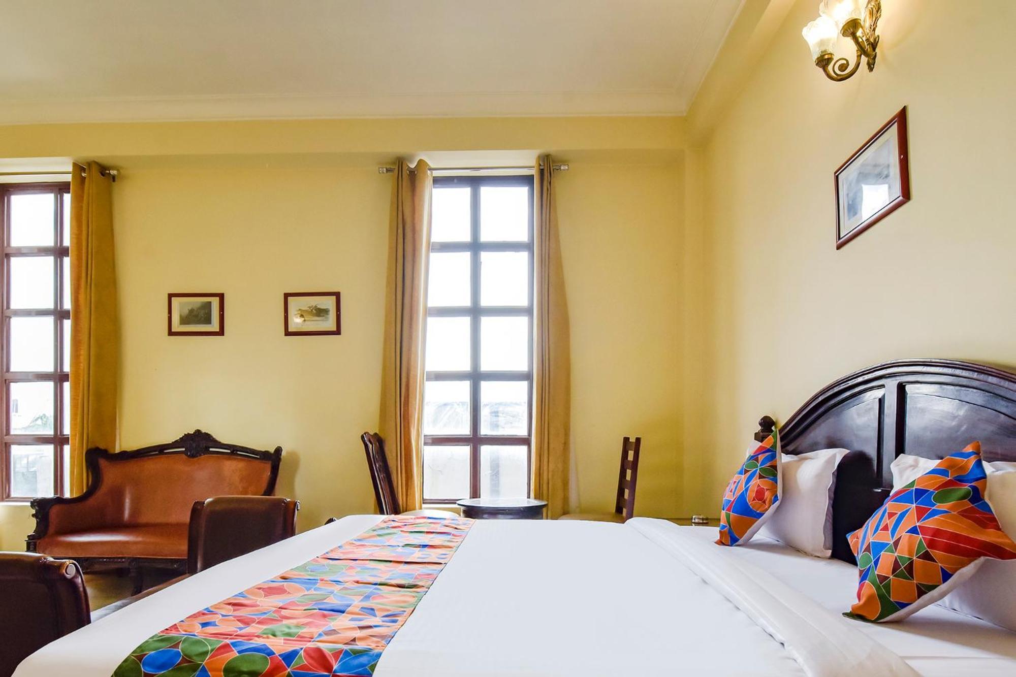 Collection O Hotel Four Boutique Kukas Extérieur photo