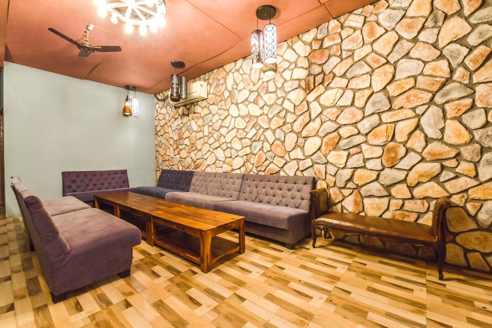 Collection O Hotel Four Boutique Kukas Extérieur photo